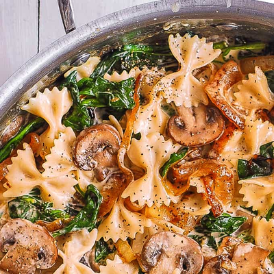 How to Make a Farfalle Pasta With Spinach And Mushroom At Home?
